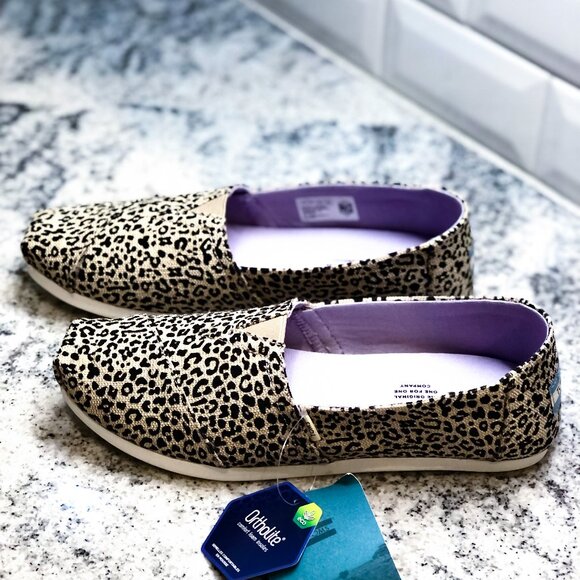 NWT TOMS Baby Cheetah Classic Heritage Slip On Shoes - Picture 4 of 6